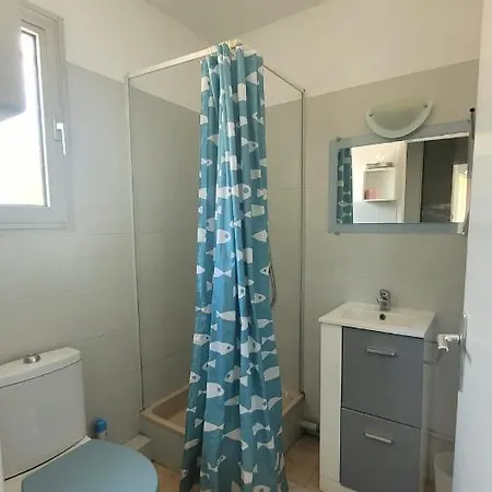 Apartment Studio A 10 M Des Plages Et A 5 Min Du Centre Ville De Bandol